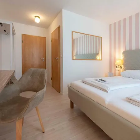 Hotel Am Dom 3*